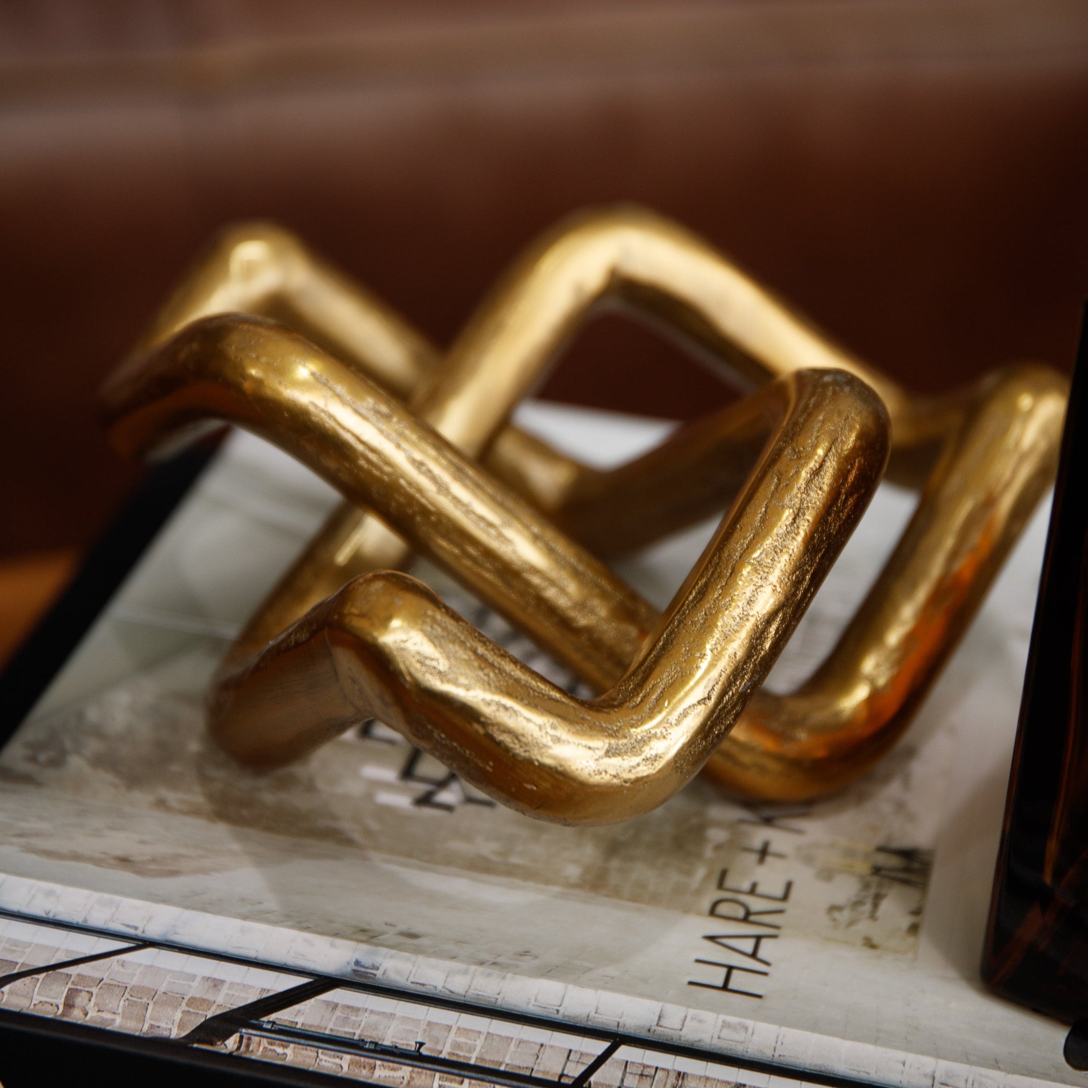 Acle Gold Knot
